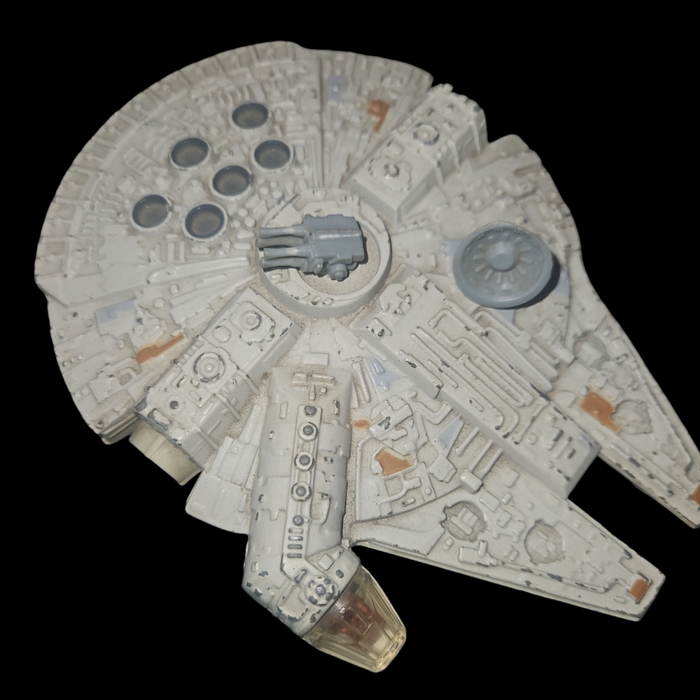 🔍Vintage 📍1970s falcon StarWars ship.